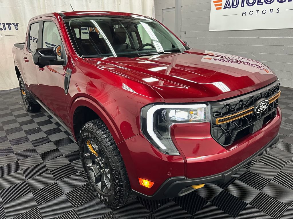 Used 2025 Ford Maverick Tremor AWD/4WD image 2
