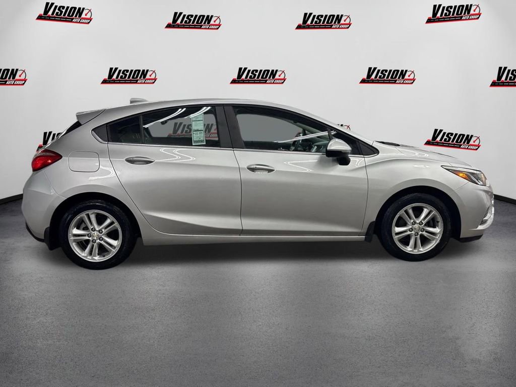 Used 2017 Chevrolet Cruze LT w/ Convenience Package image 4