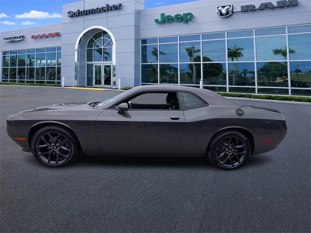 Used 2019 Dodge Challenger SXT w/ Blacktop Package image 4