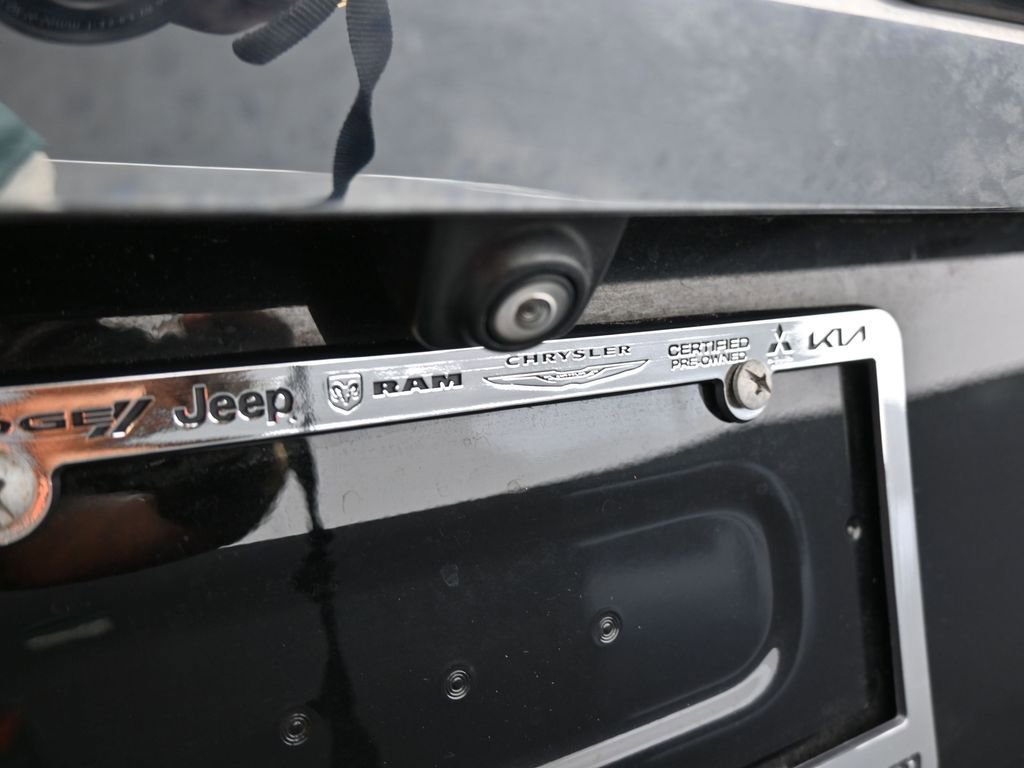 Used 2023 GMC Yukon SLT image 34