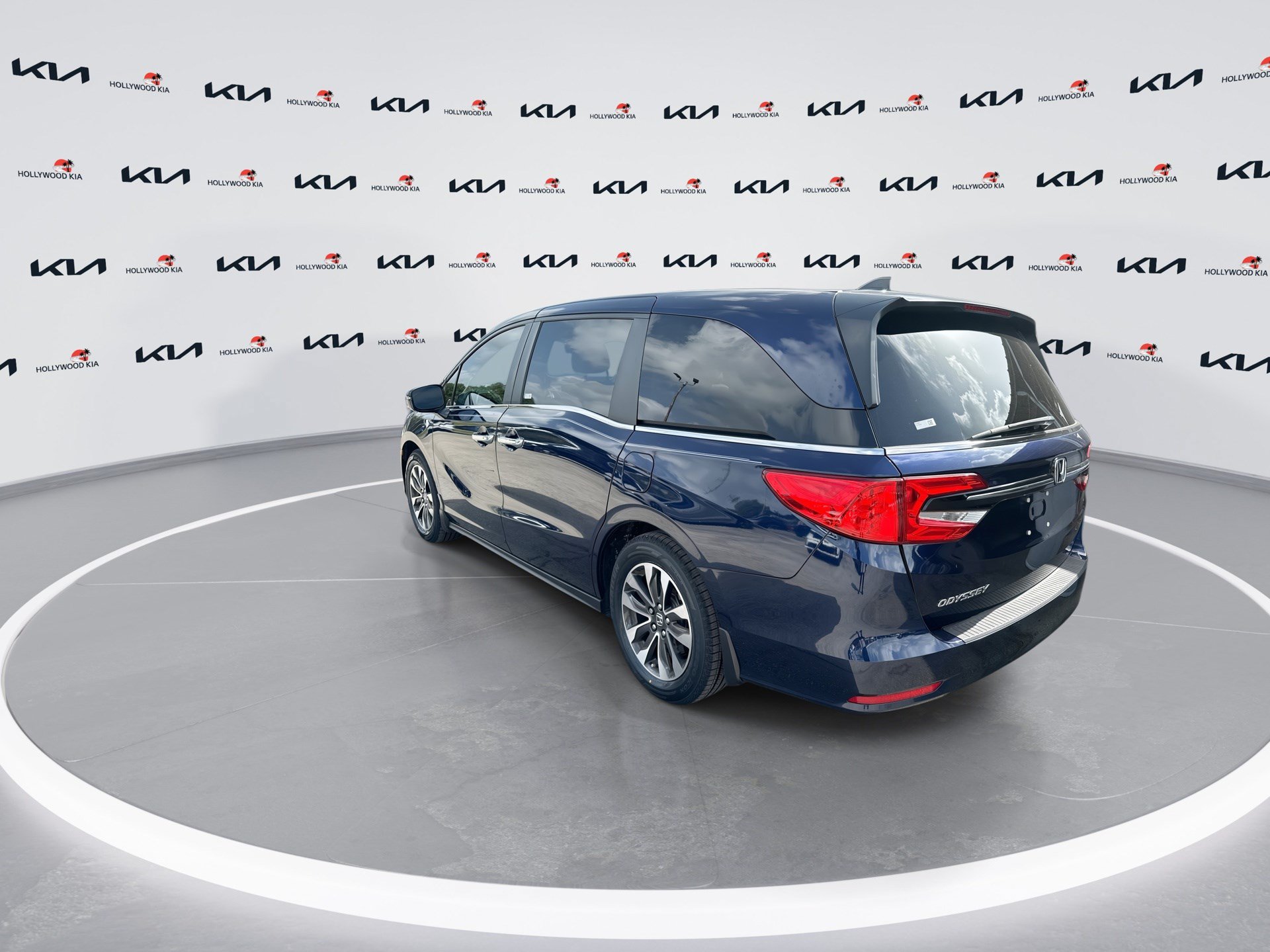 Used 2024 Honda Odyssey EX image 6