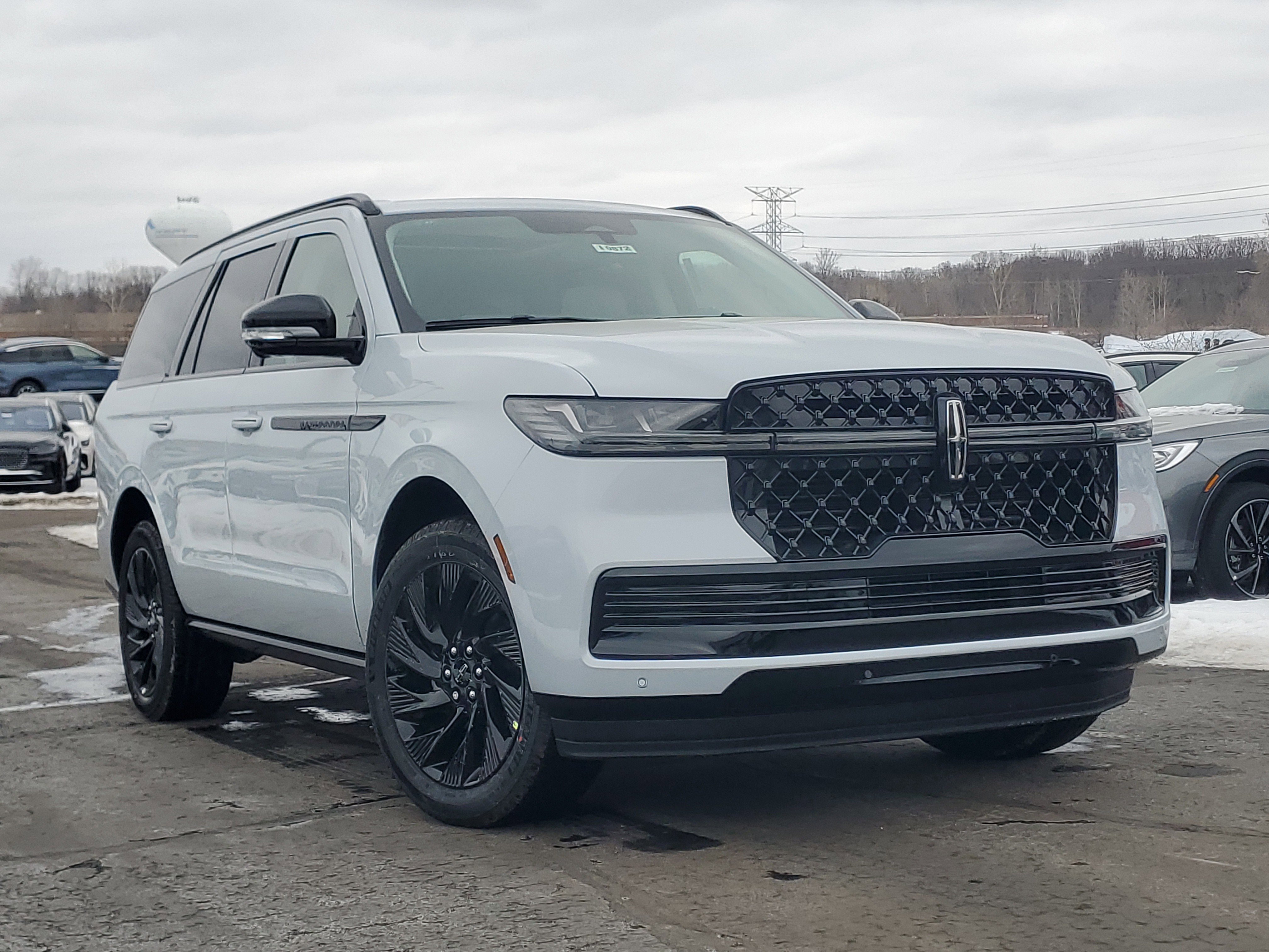 New 2026 Lincoln Navigator Reserve w/ Jet Appearance Package image 1