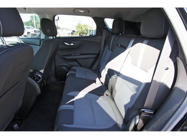 Used 2025 Chevrolet Blazer LT AWD/4WD image 13