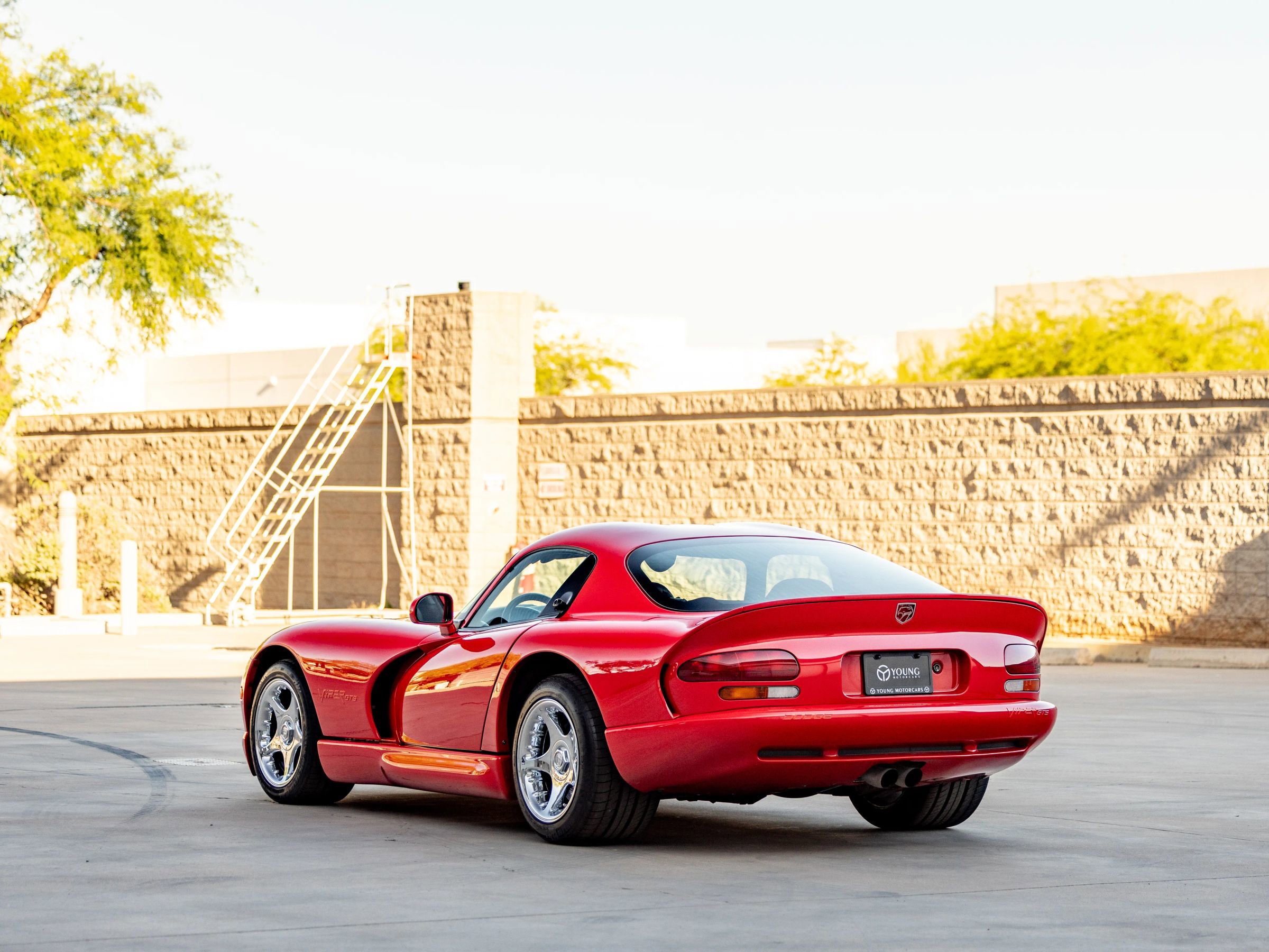 Used 1997 Dodge Viper GTS RWD image 6