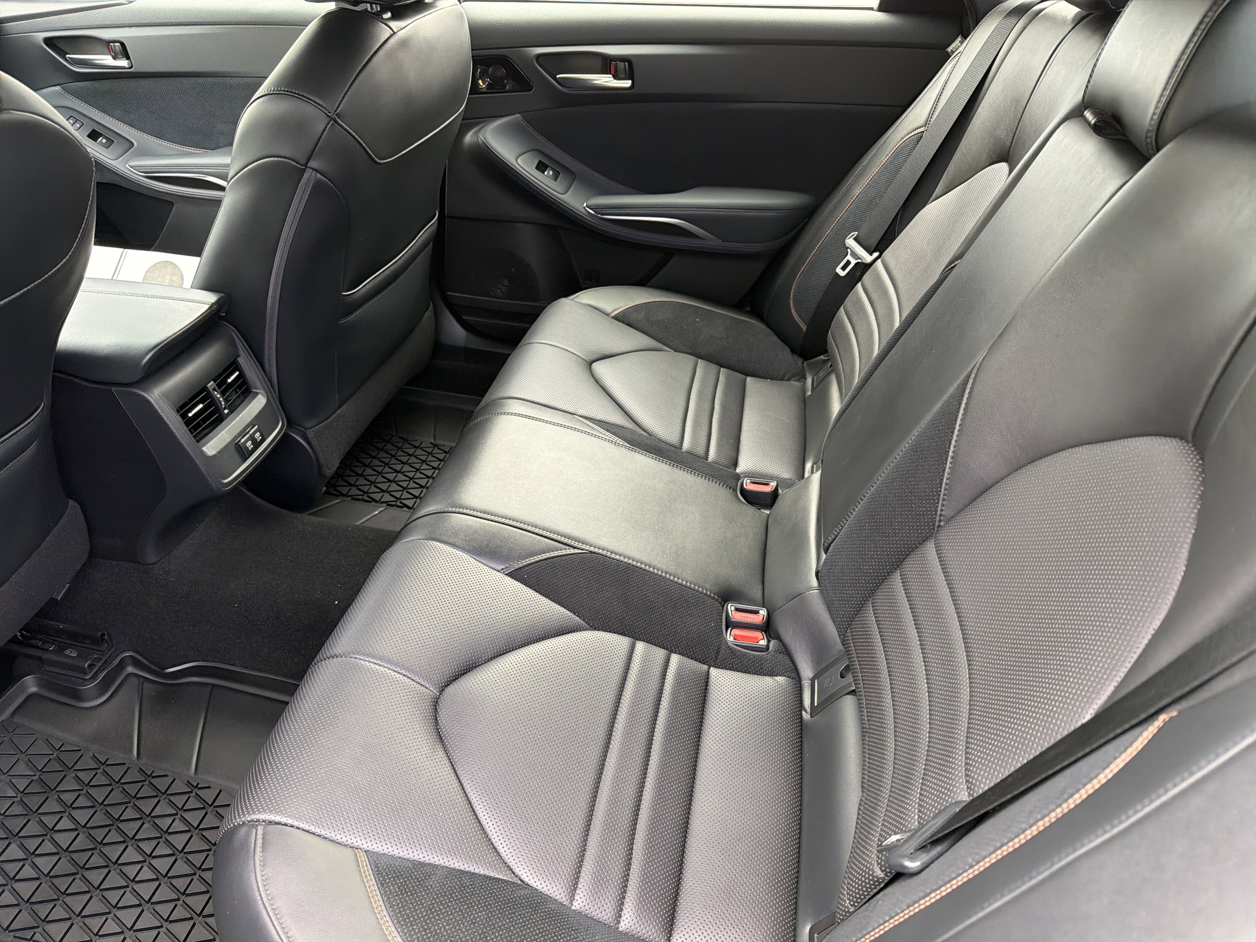 Used 2019 Toyota Avalon XSE w/ All Weather Liner Package FWD image 24