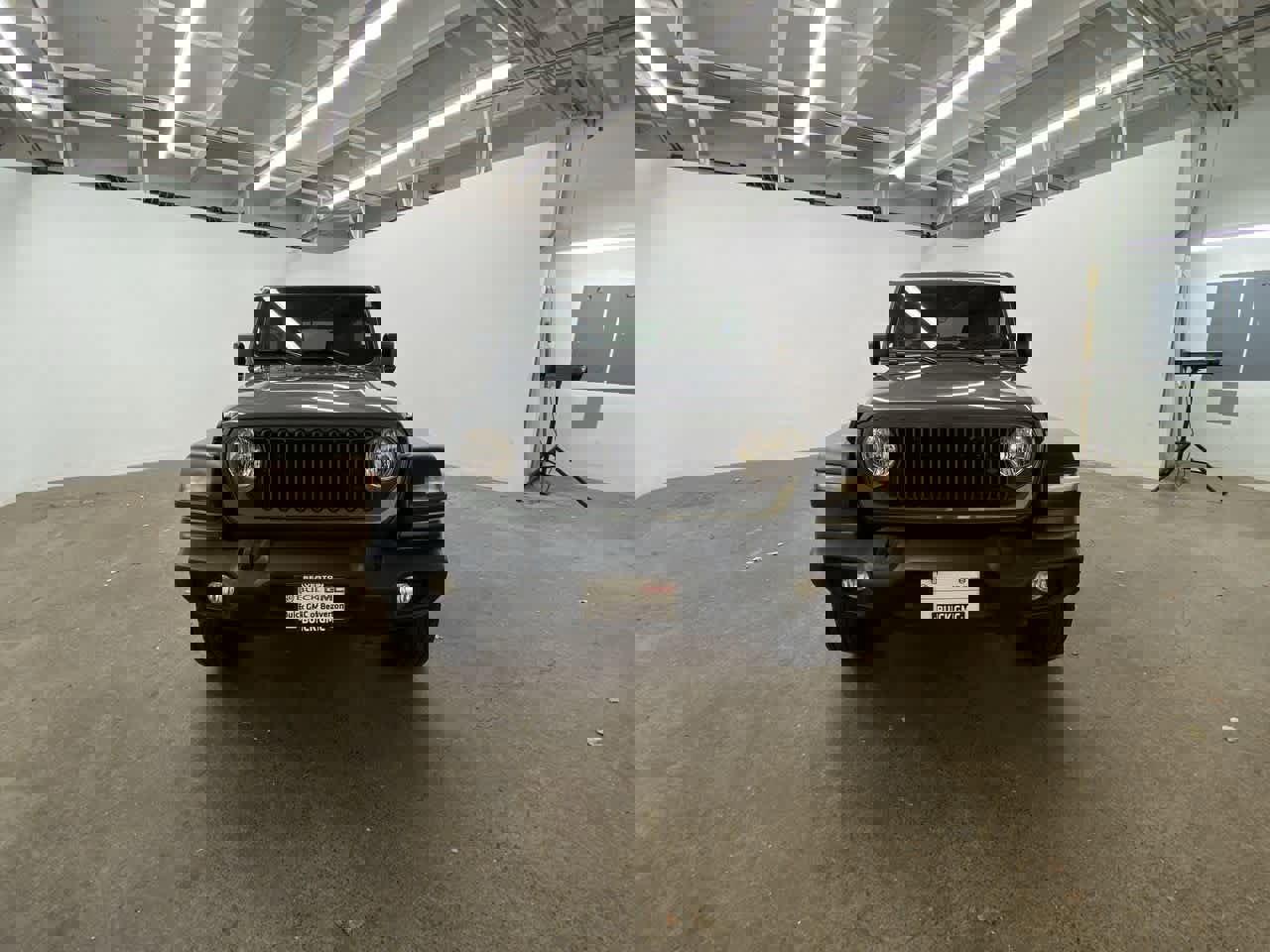 Used 2024 Jeep Wrangler Sport S image 9