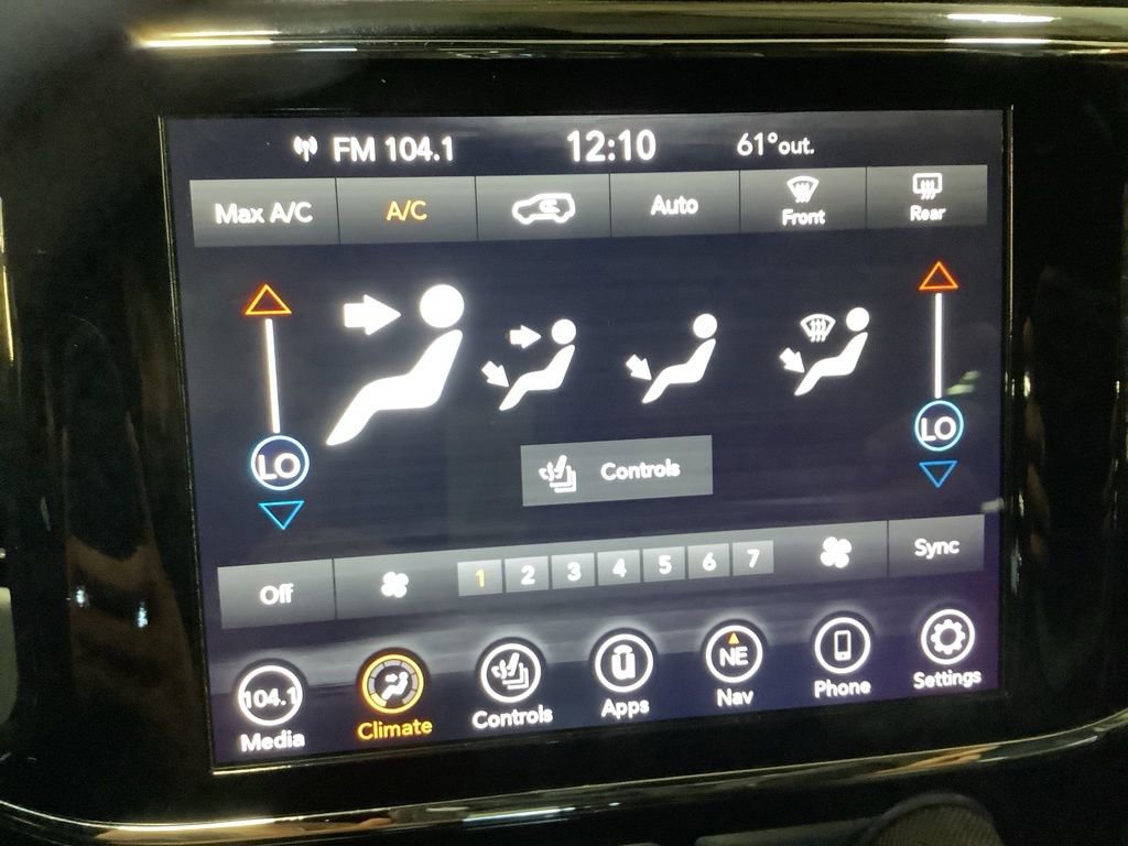 Certified 2020 Jeep Grand Cherokee Altitude AWD/4WD image 36