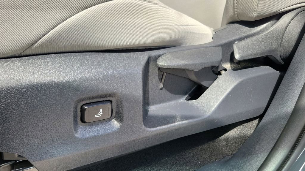 Certified 2024 Toyota Tacoma SR5 AWD/4WD image 19