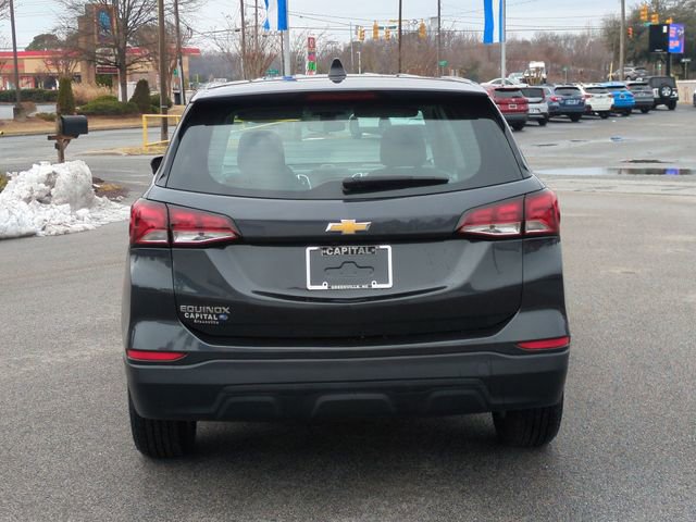 Used 2022 Chevrolet Equinox LS image 4