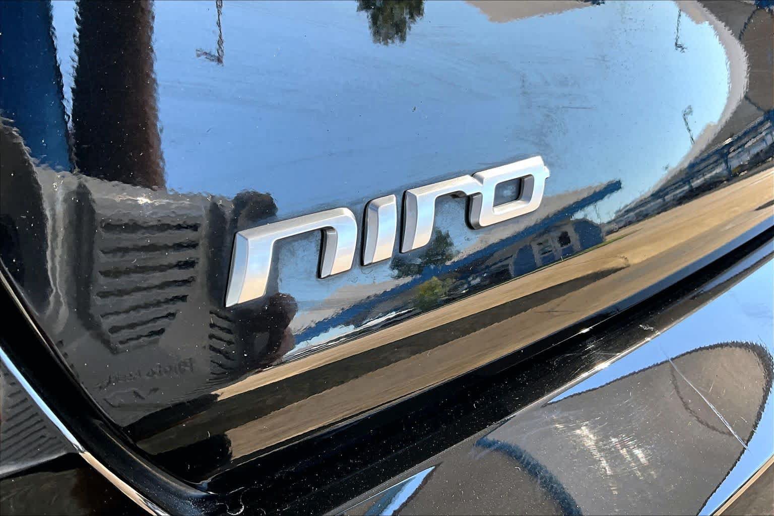 Used 2022 Kia Niro EX FWD image 30
