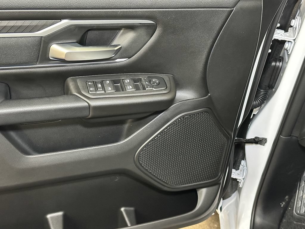 New 2026 RAM 1500 Big Horn AWD/4WD image 19