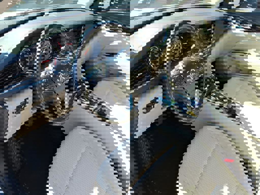 Used 2018 Buick Regal Preferred w/ Driver Confidence Package #1 image 17