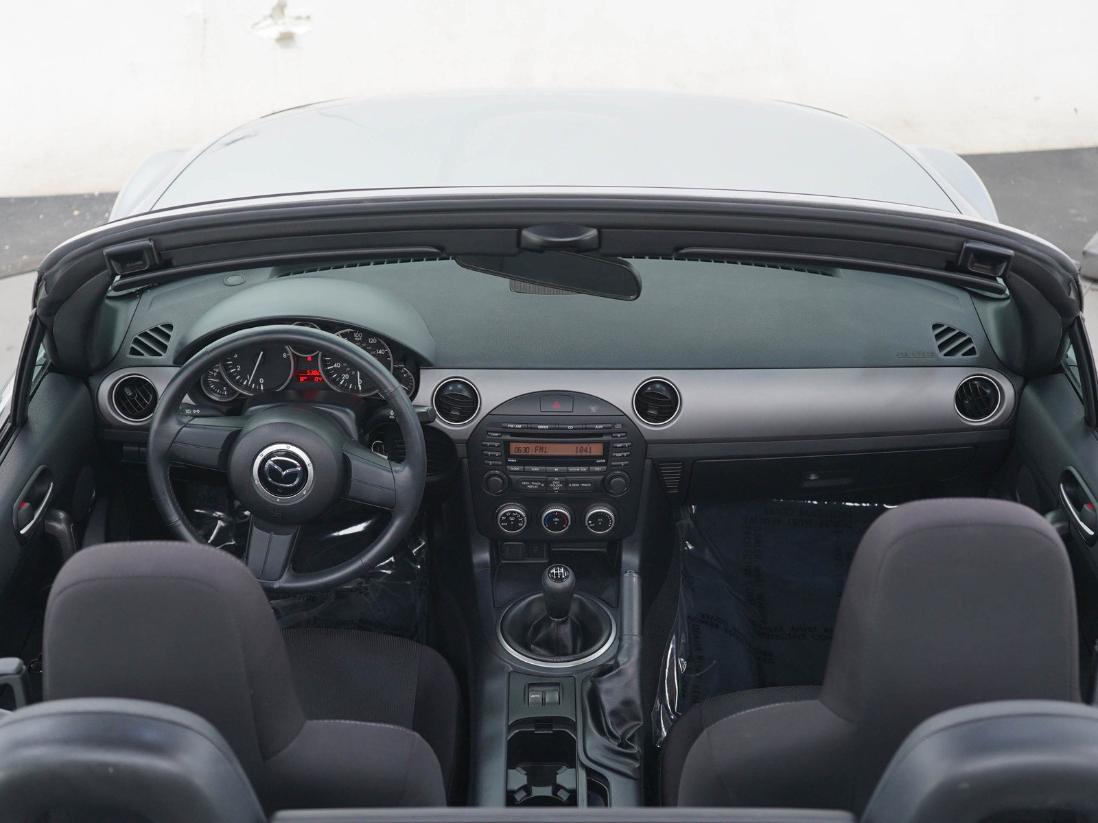 Used 2011 MAZDA MX-5 Miata Sport RWD image 13