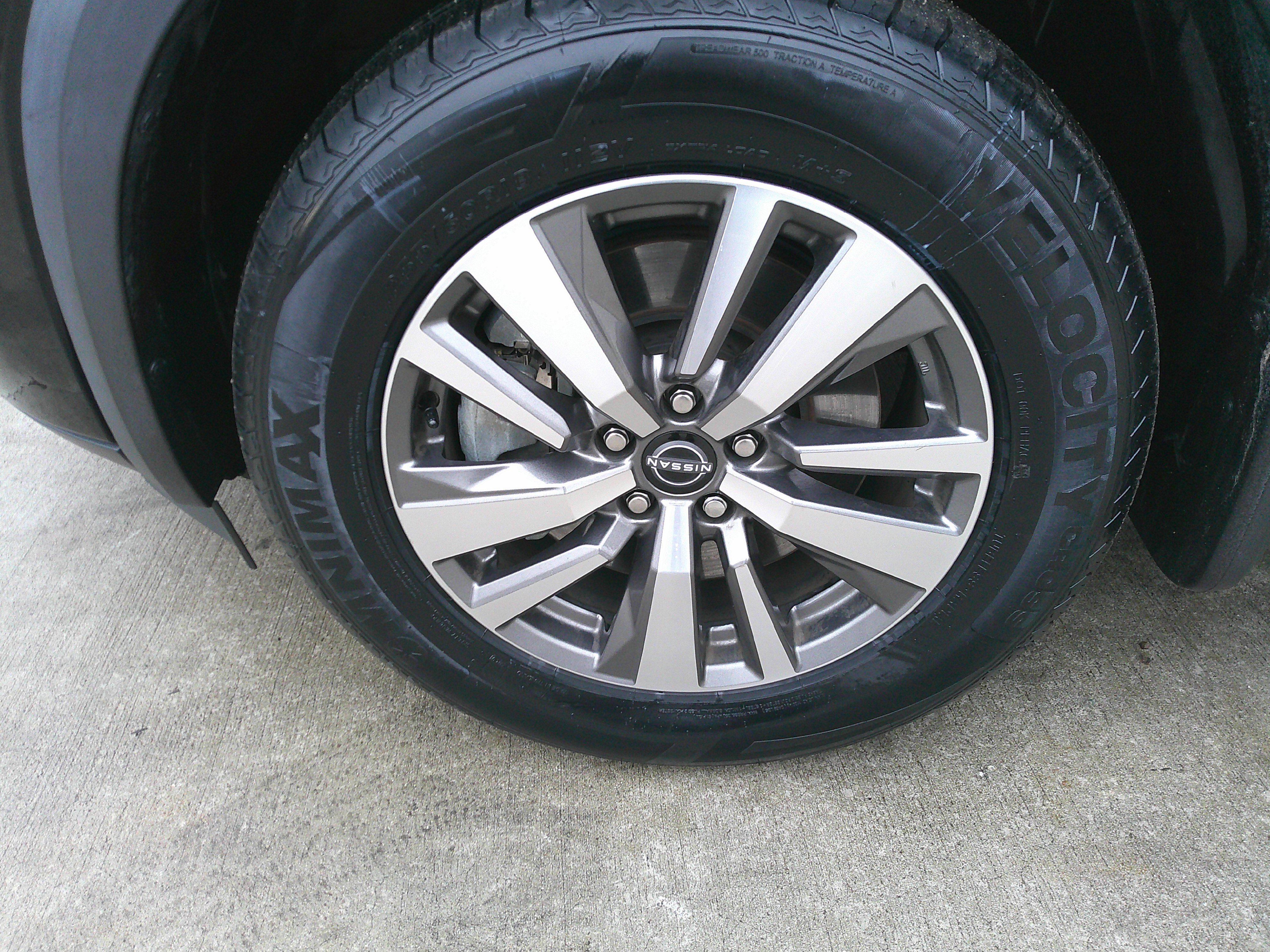 Used 2022 Nissan Pathfinder SL w/ SL Black Package image 15