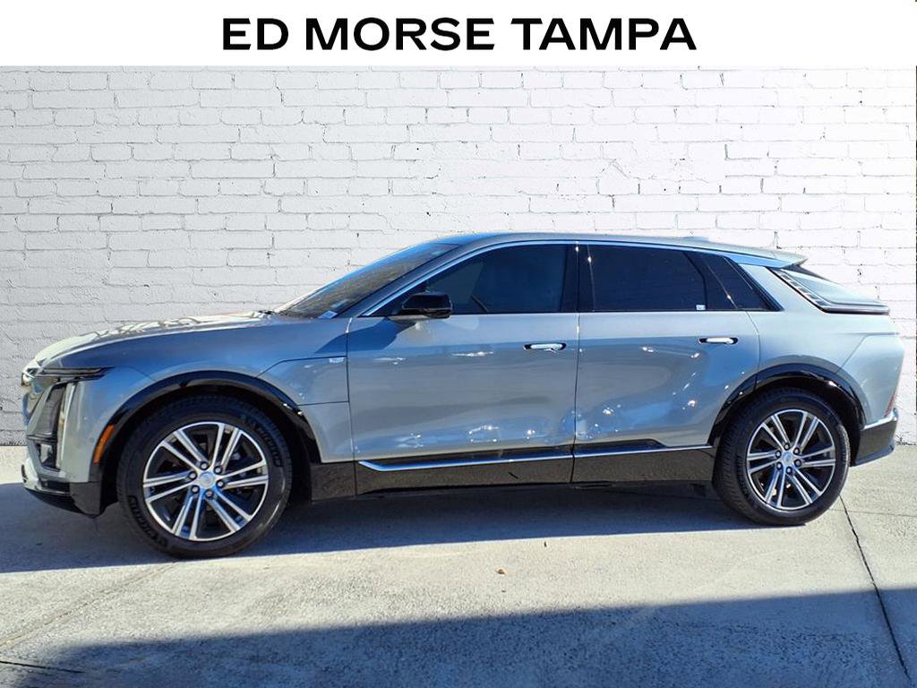 Certified 2024 Cadillac Lyriq Luxury image 2