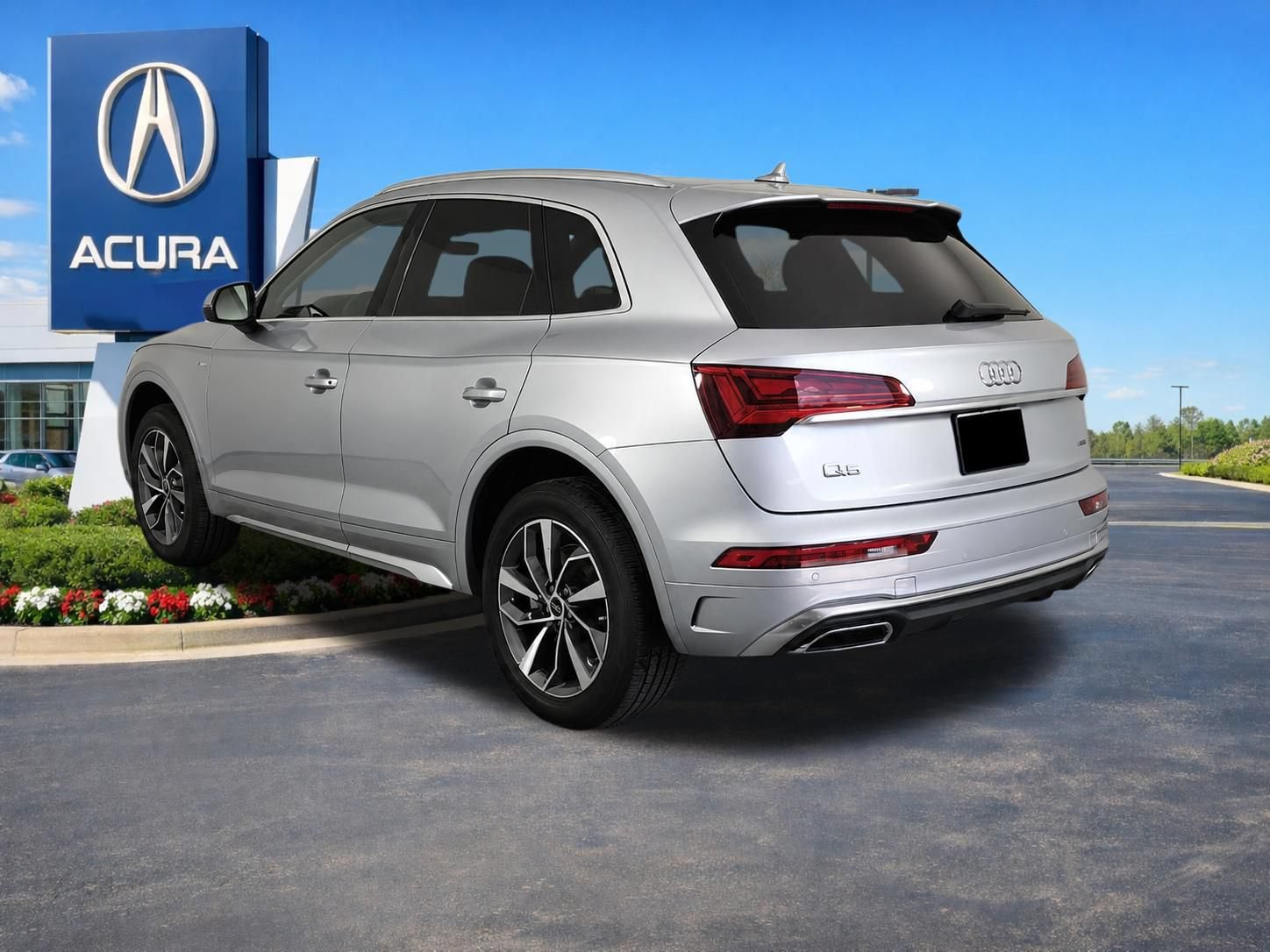 Used 2023 Audi Q5 2.0T Premium Plus w/ Premium Plus Package AWD/4WD image 4