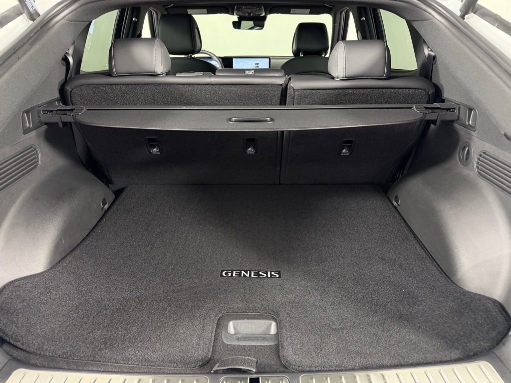 Used 2025 Genesis GV60 RWD image 34