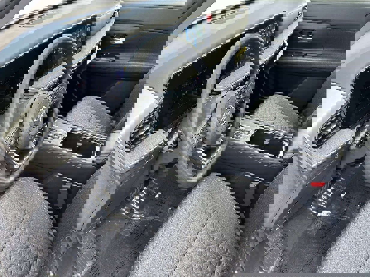 New 2026 Nissan Kicks SV image 17