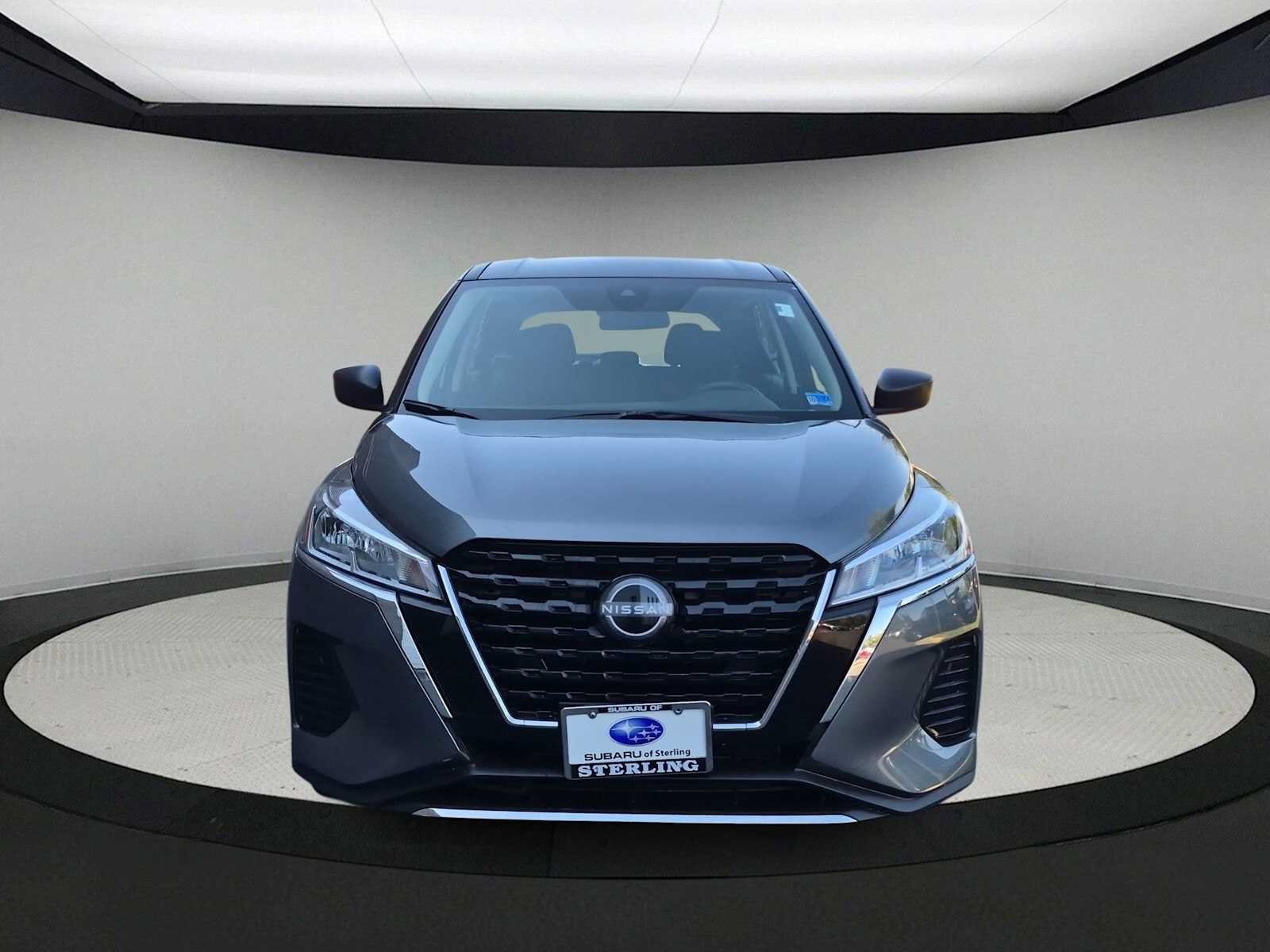 Used 2025 Nissan Kicks Play S FWD image 3