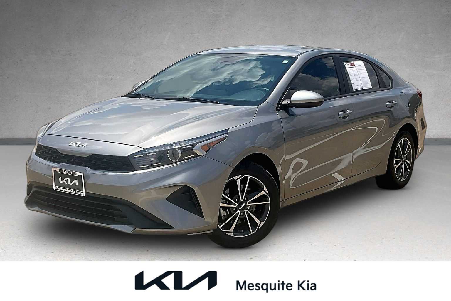 Certified 2022 Kia Forte LXS FWD image 1