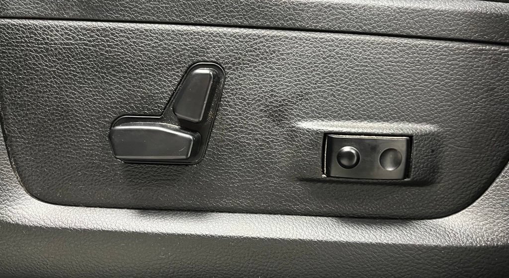 Used 2019 RAM 2500 Laramie AWD/4WD image 25