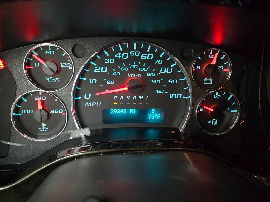 Used 2023 Chevrolet Express 2500 Extended image 25