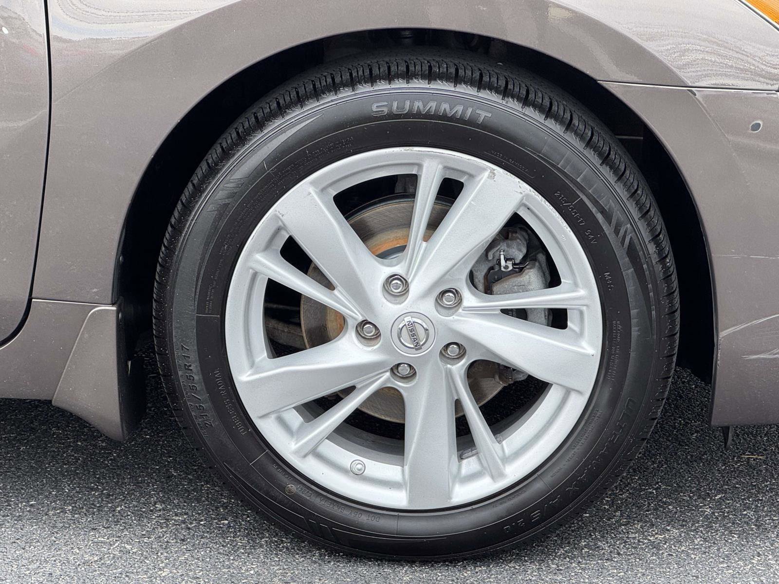 Used 2015 Nissan Altima 2.5 SV w/ Convenience Package image 7