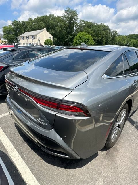 Used 2023 Toyota Mirai w/ Advanced Technology Package RWD image 4