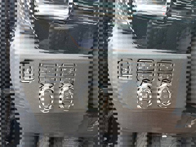 New 2025 GMC Sierra 2500 SLT w/ SLT Premium Package image 31