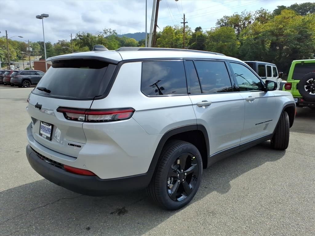 New 2025 Jeep Grand Cherokee L Limited w/ Black Appearance Package image 4