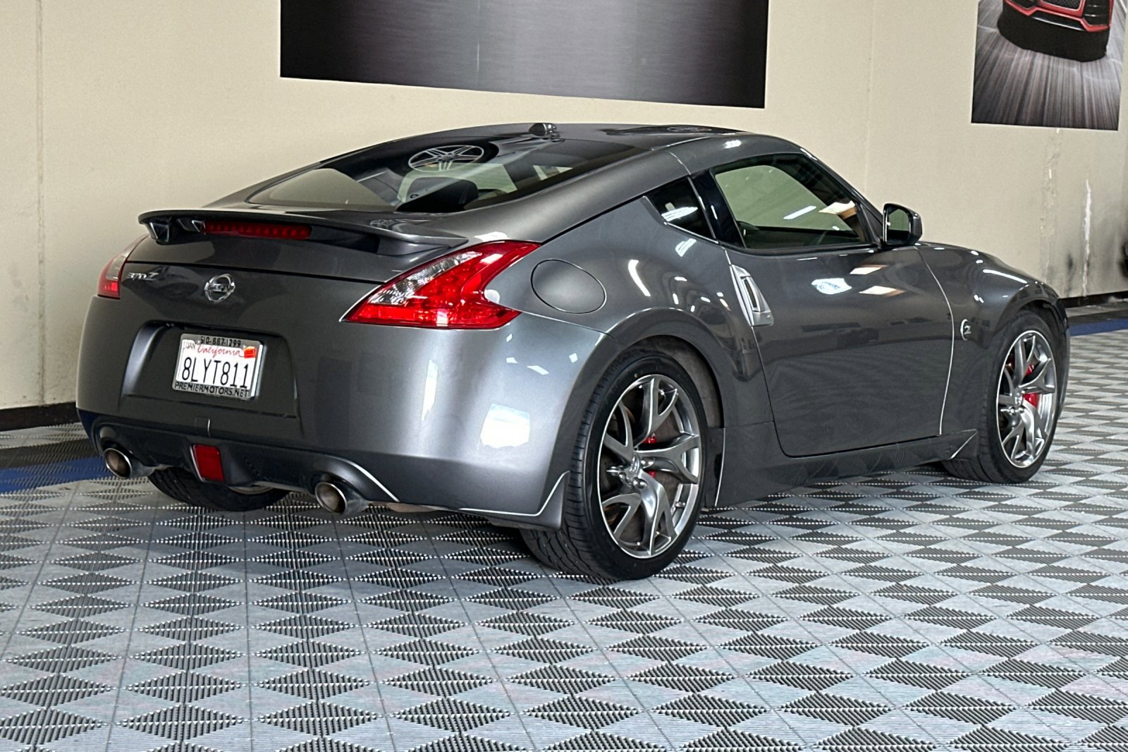 Used 2014 Nissan 370Z Touring w/ Sport Package image 4