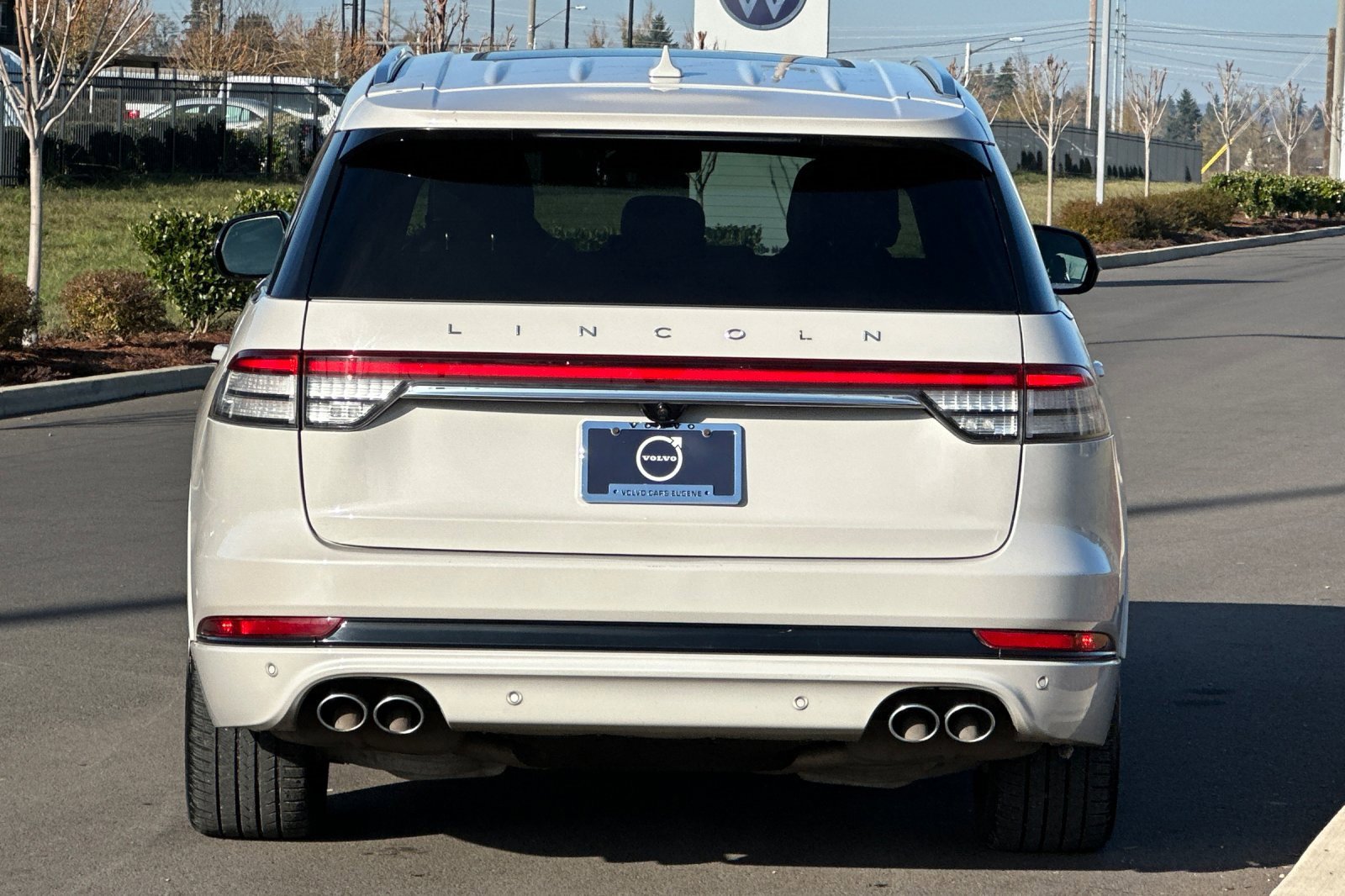 Used 2020 Lincoln Aviator Grand Touring w/ Equipment Group 301A image 4