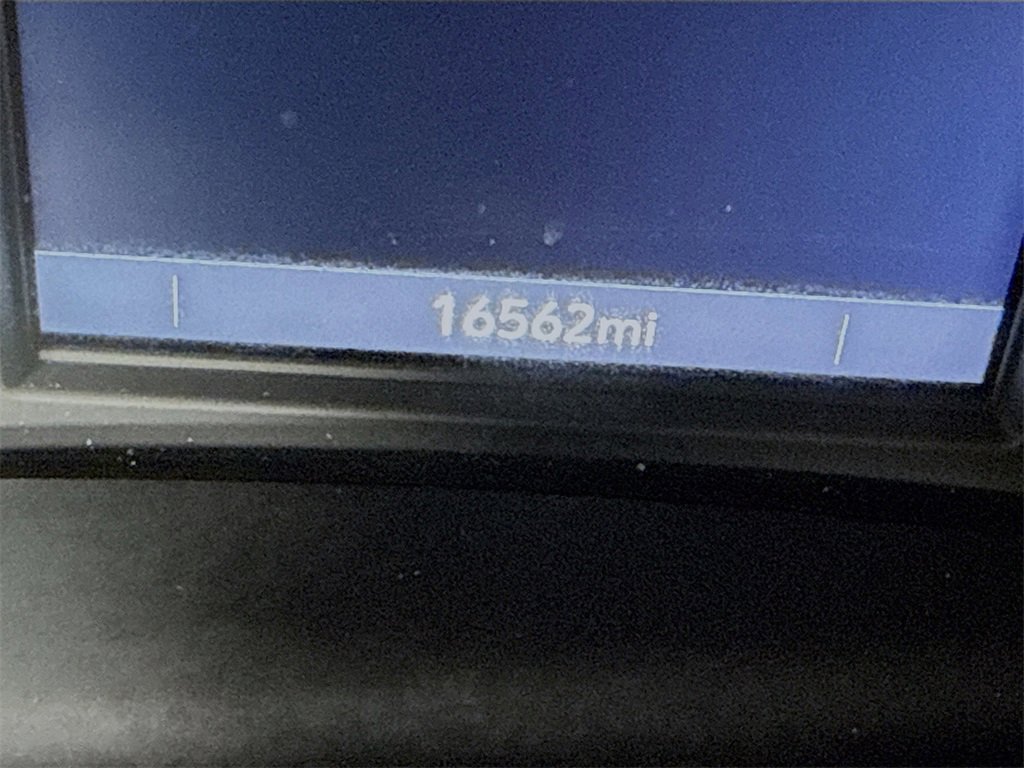 Used 2023 Buick Enclave Essence w/ Experience Buick Package image 4