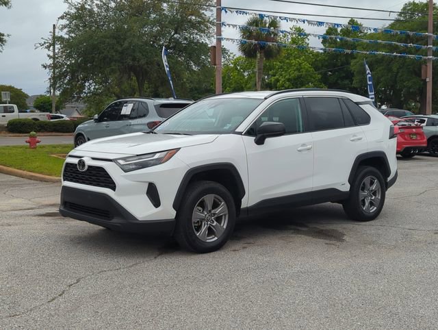 Used 2025 Toyota RAV4 LE AWD/4WD image 8
