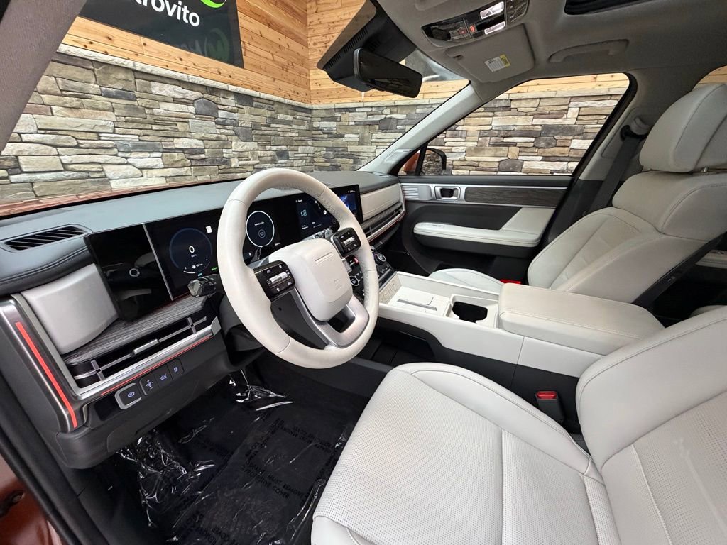 Certified 2025 Hyundai Santa Fe Limited image 10