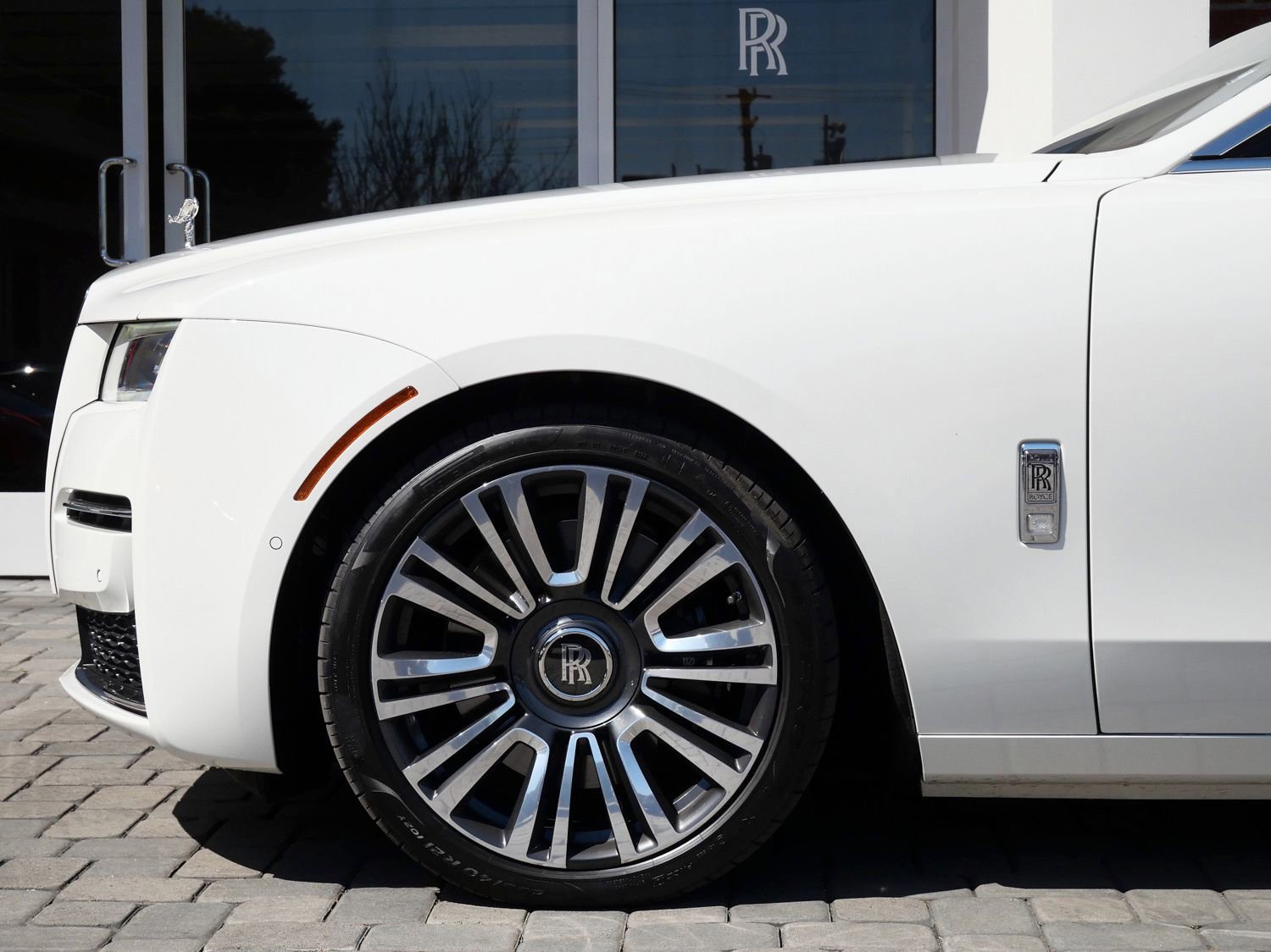 Used 2022 Rolls-Royce Ghost w/ Ghost Package image 12