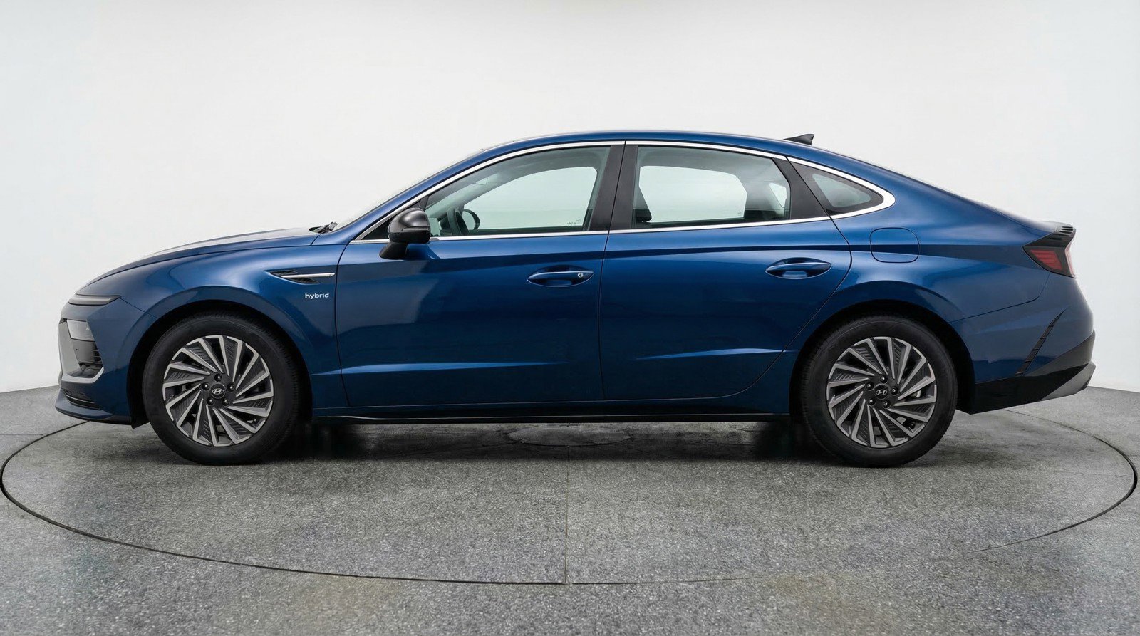 Used 2025 Hyundai Sonata SEL FWD image 5