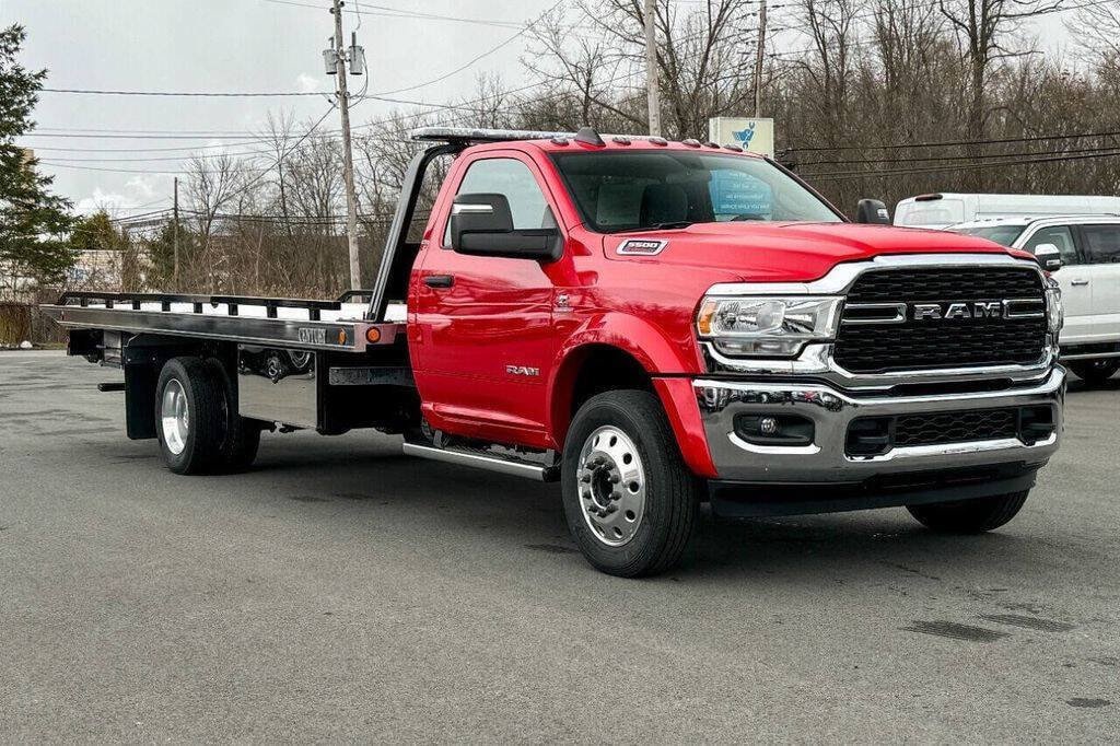 Used 2024 RAM 5500 SLT w/ Quick Order Package 2YG SLT AWD/4WD image 1
