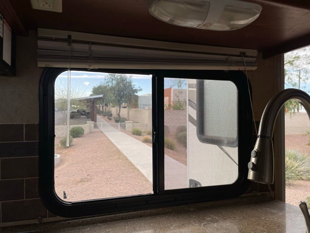 Used 2013 Ford E-450 and Econoline 450 Super Duty w/ Motorhome Prep Pkg RWD image 72