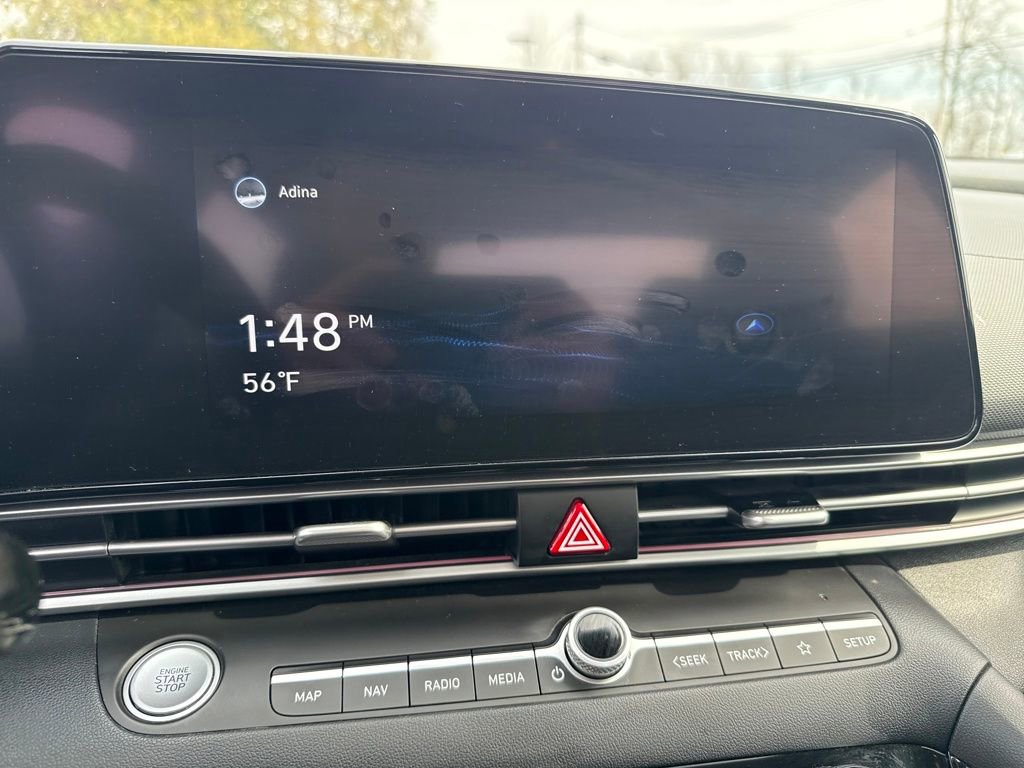 Used 2021 Hyundai Elantra Limited image 17