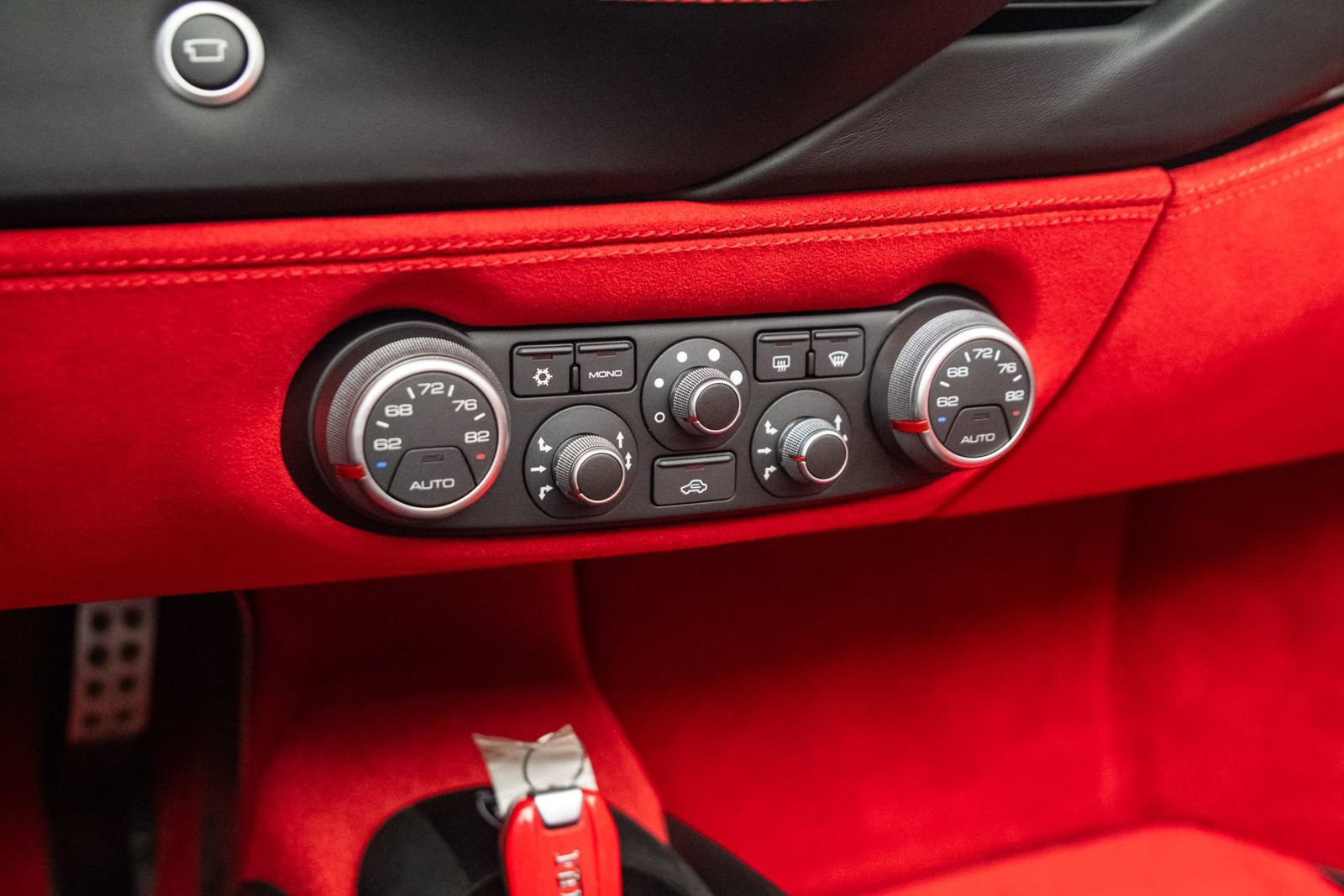 Used 2018 Ferrari 488 Spider RWD image 35
