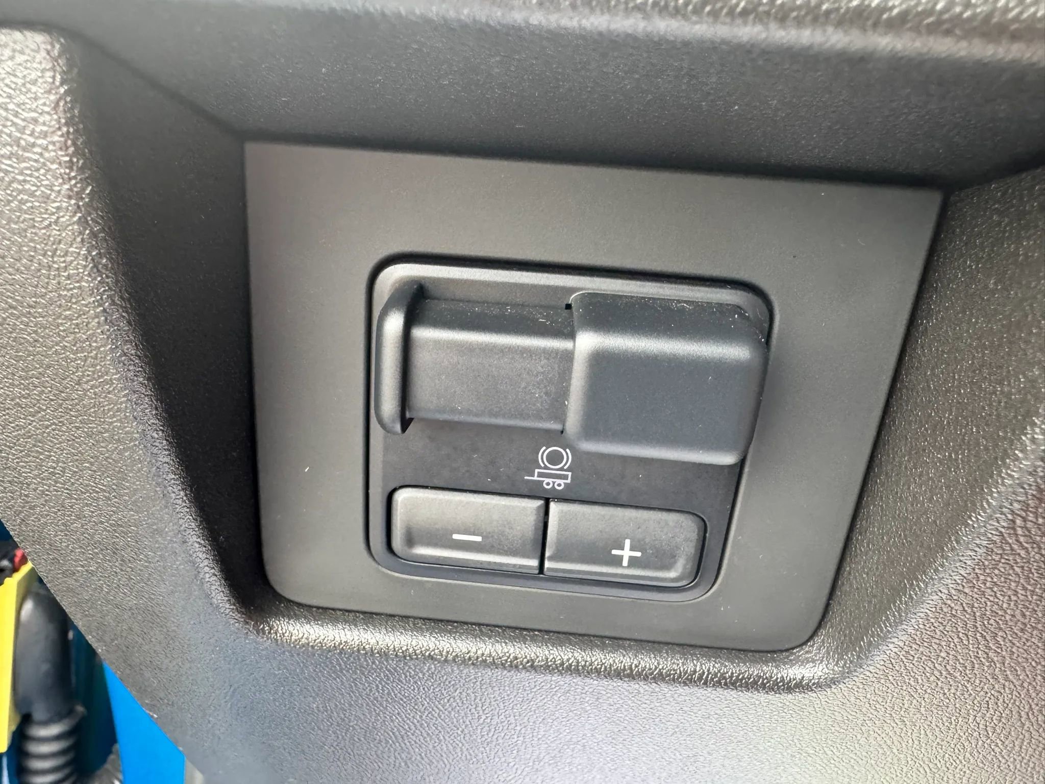 Used 2024 Chevrolet Colorado LT w/ LT Convenience Package image 10