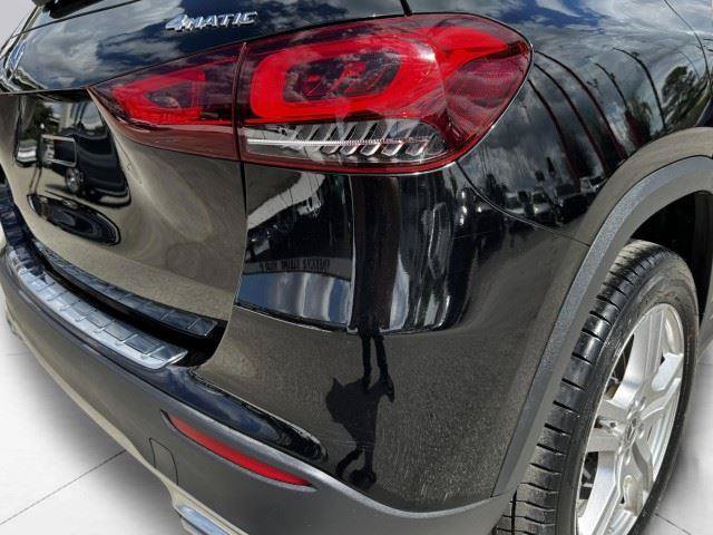 Used 2021 Mercedes-Benz GLA 250 4MATIC w/ Premium Package image 17