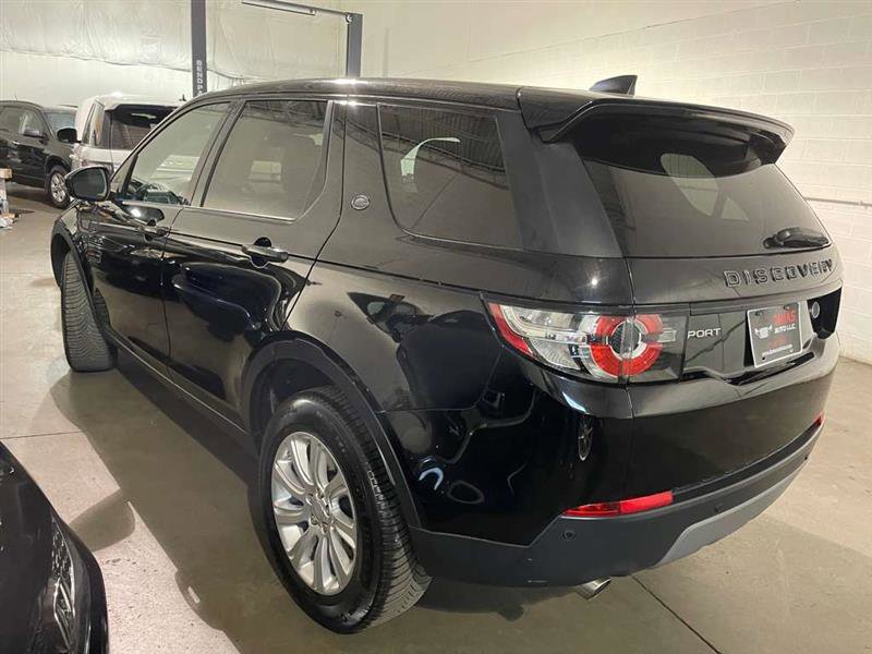 Used 2018 Land Rover Discovery Sport SE image 9