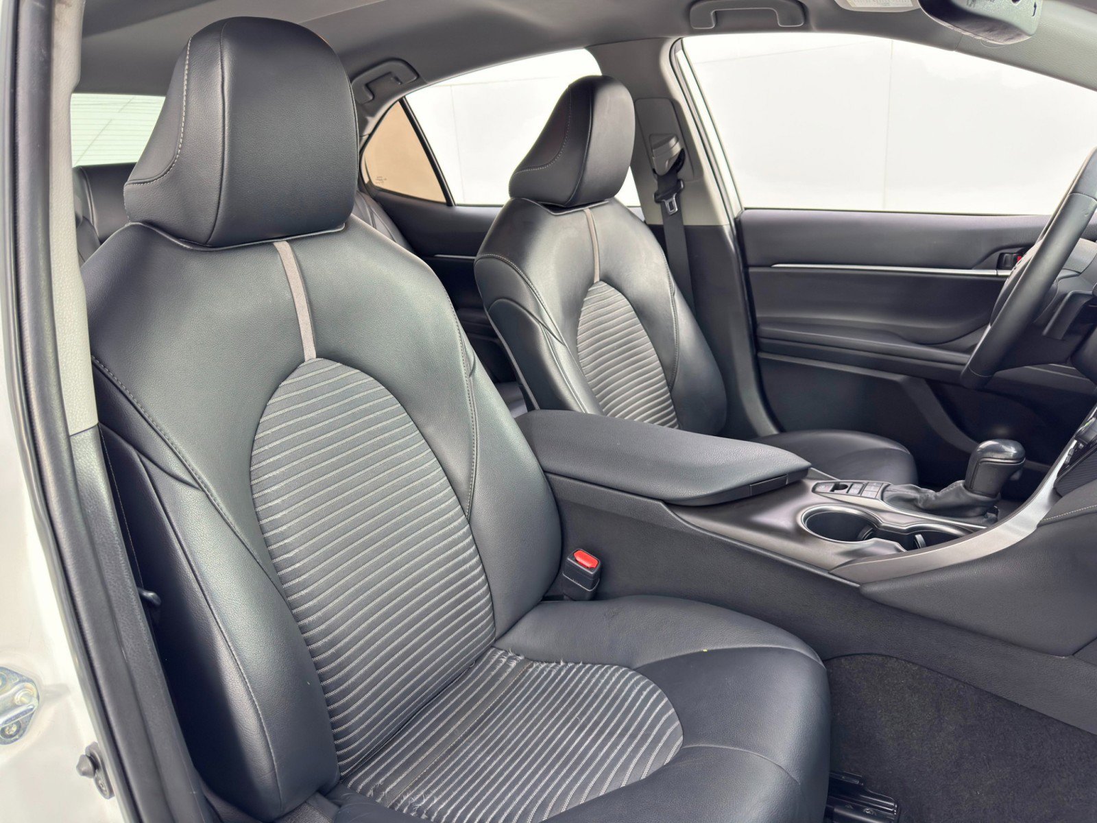 Used 2022 Toyota Camry Nightshade w/ Convenience Package image 34