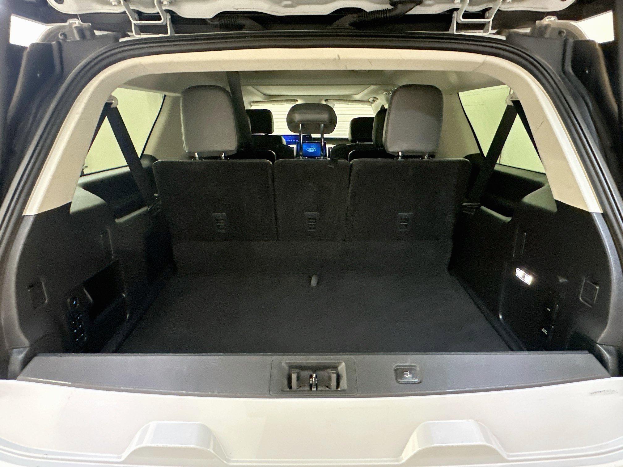Used 2025 Ford Expedition Max Active AWD/4WD image 32
