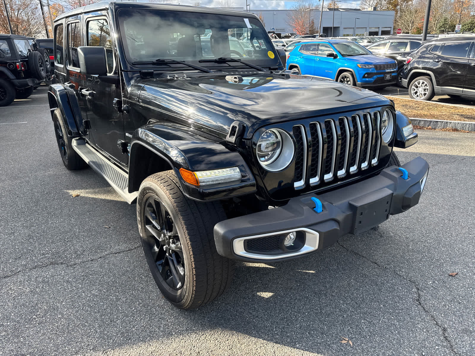 Used 2022 Jeep Wrangler Unlimited Sahara w/ Cold Weather Group image 8