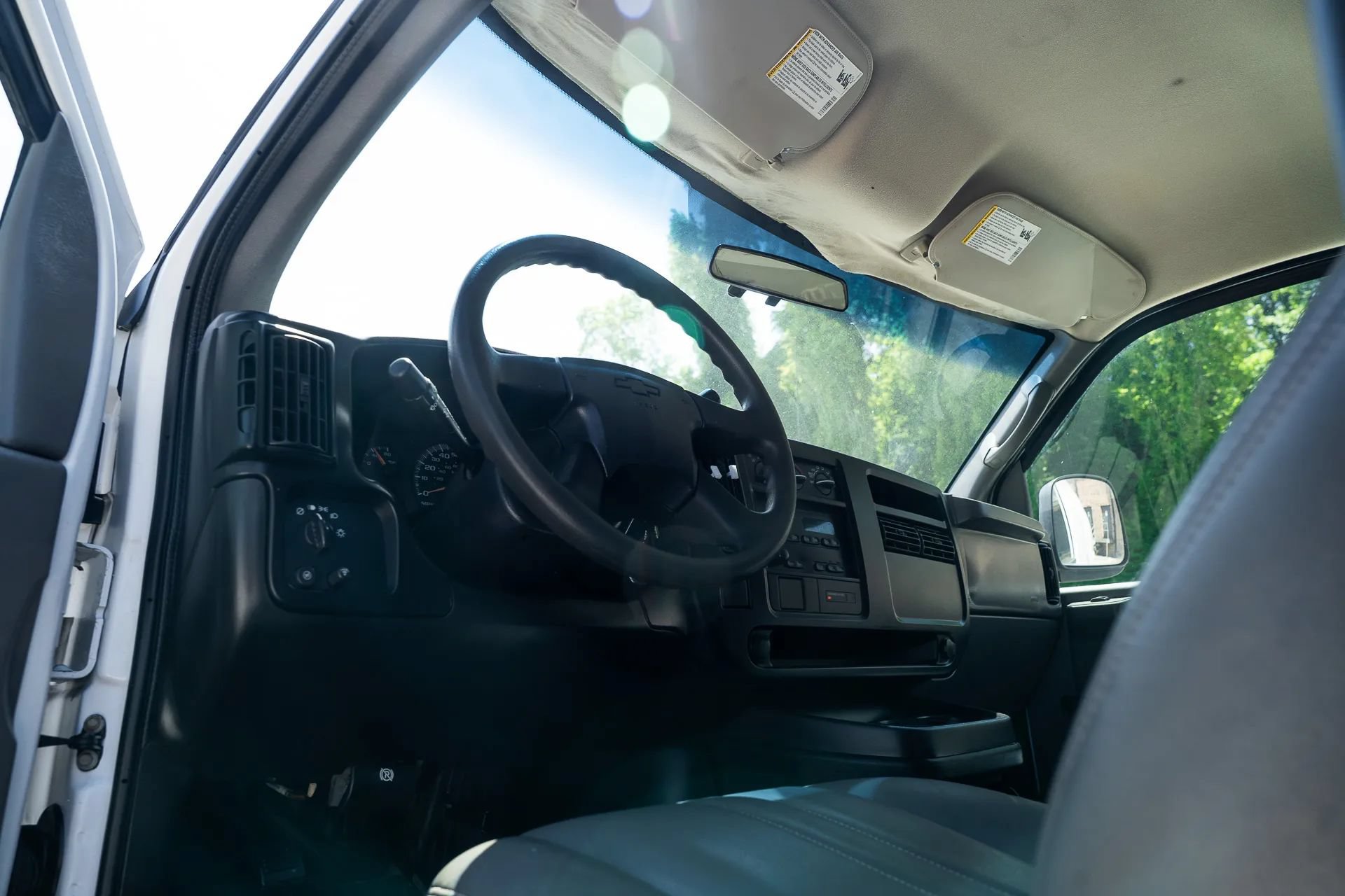Used 2007 Chevrolet Express 1500 RWD image 21