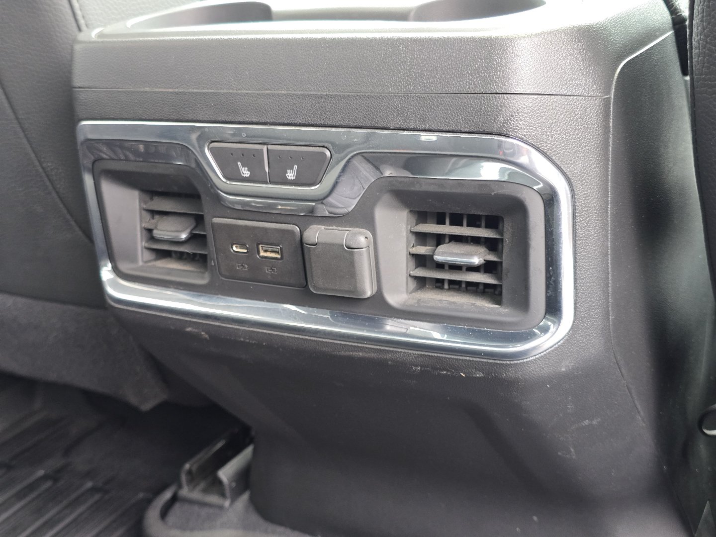 Used 2020 GMC Sierra 3500 Denali w/ Denali Ultimate Package AWD/4WD image 36