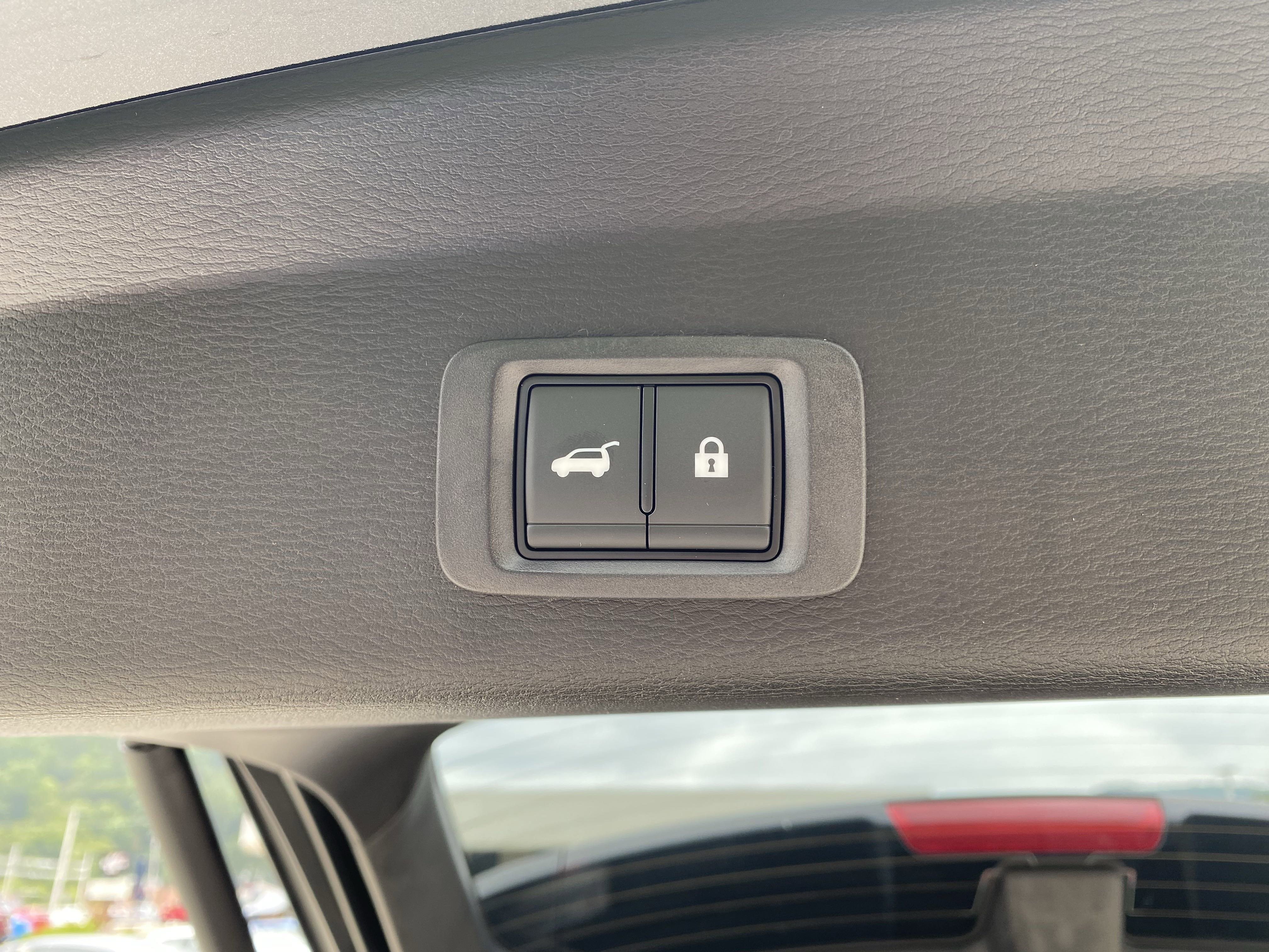 New 2025 Mitsubishi Outlander AWD image 32